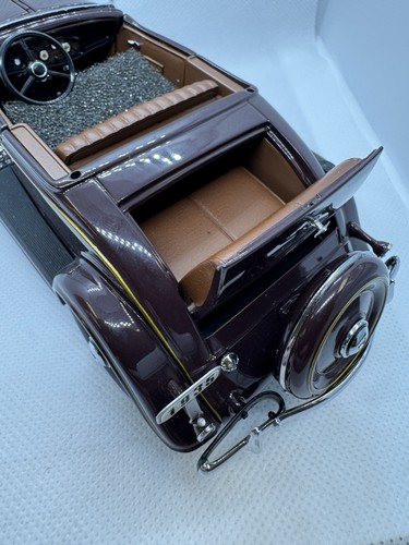 1935 Chevrolet Standard Sports Roadster 1:24 Scale Replica Die Cast POG - Picture 4 of 7