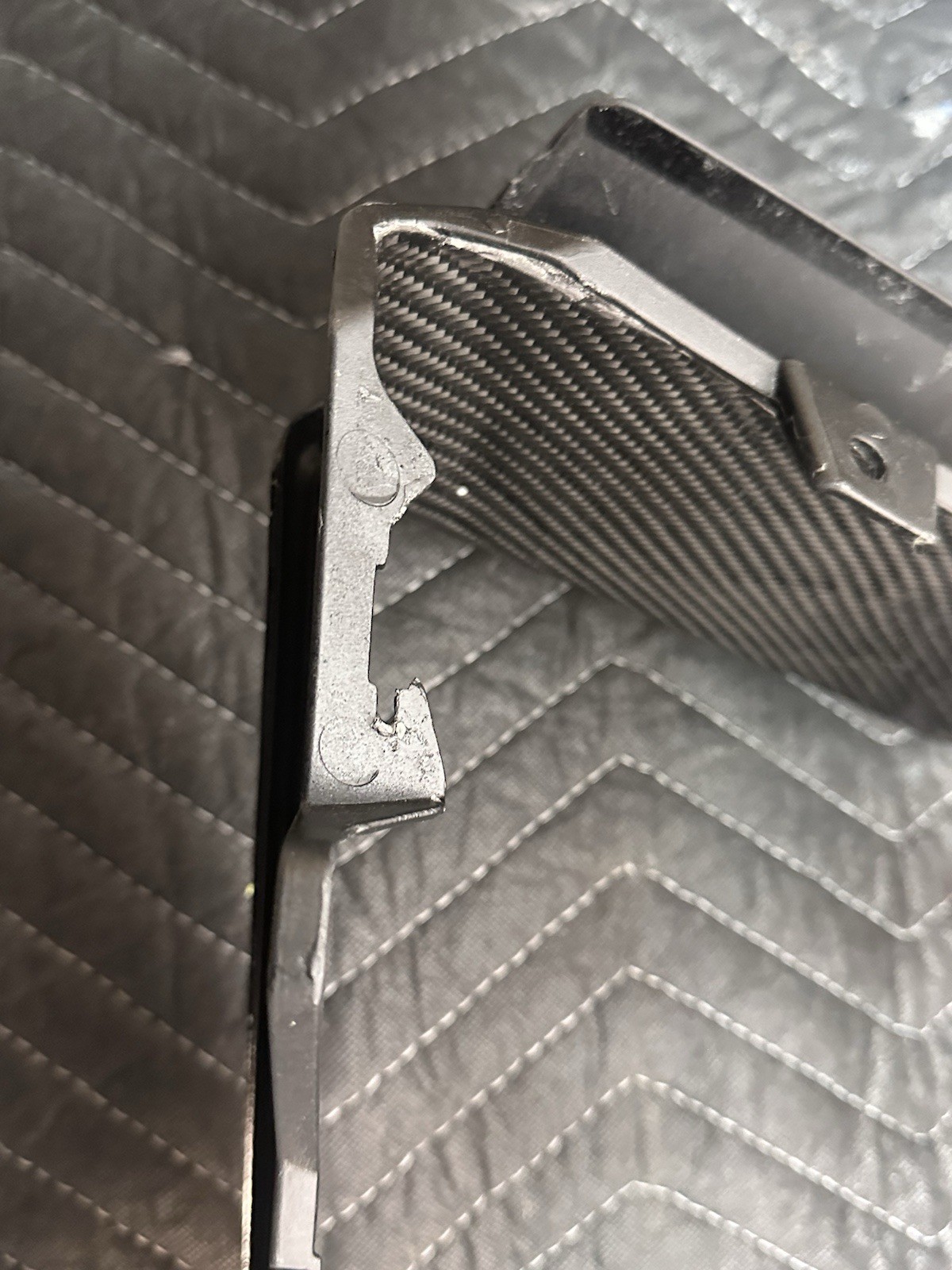 Lamborghini Aventador Rear Bumper Grill Housing RH ( 470807834 ) ( Damage )