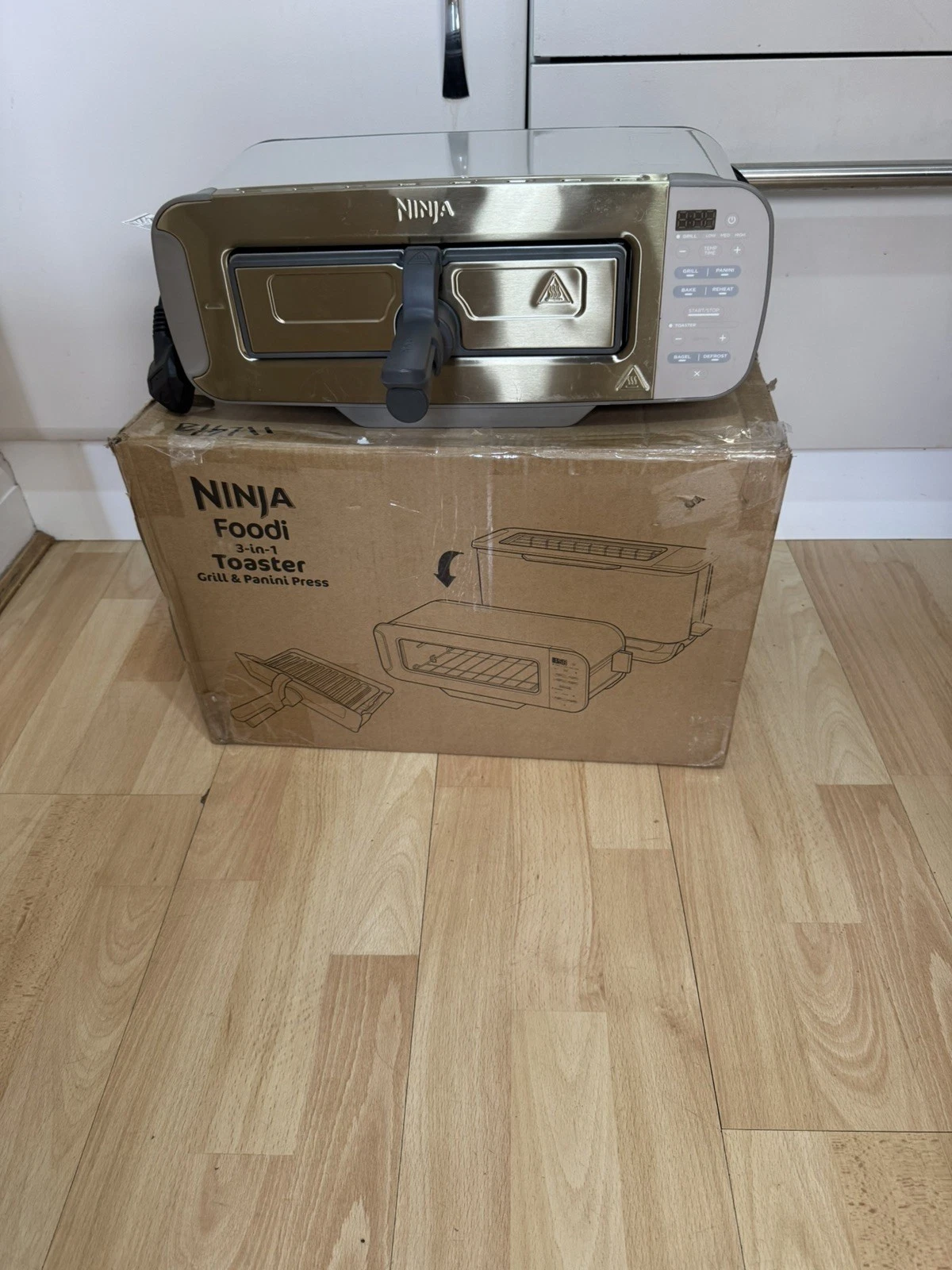 Ninja Foodi 3-in-1 Toaster Grill Panini Press Stone Gold colour, ST200UKT
