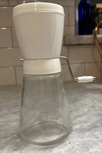 Vintage 60's Federal Housewares Cream Nut Grinder Chopper Made in USA