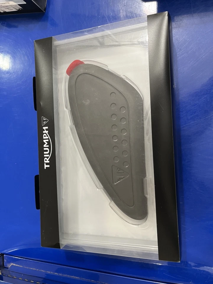 Rodilleras de goma Triumph Speed 400 - 36TA0042 Foto 2 de 2