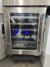 Thermador Freedom Collection 24" Undercounter Dual Zone Wine Cooler T24UW925LS