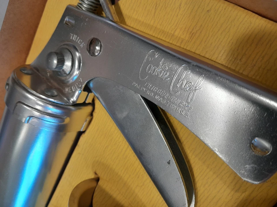 Винтажный EUC печенье шеф-повар триггер быстрый печенье пресс с дисками в оригинальной коробке Xmas - Изображение 2 из 4