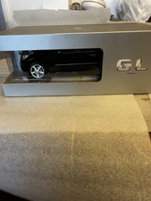 No Norev / Minichamps Mercedes GL dealer box 1/18