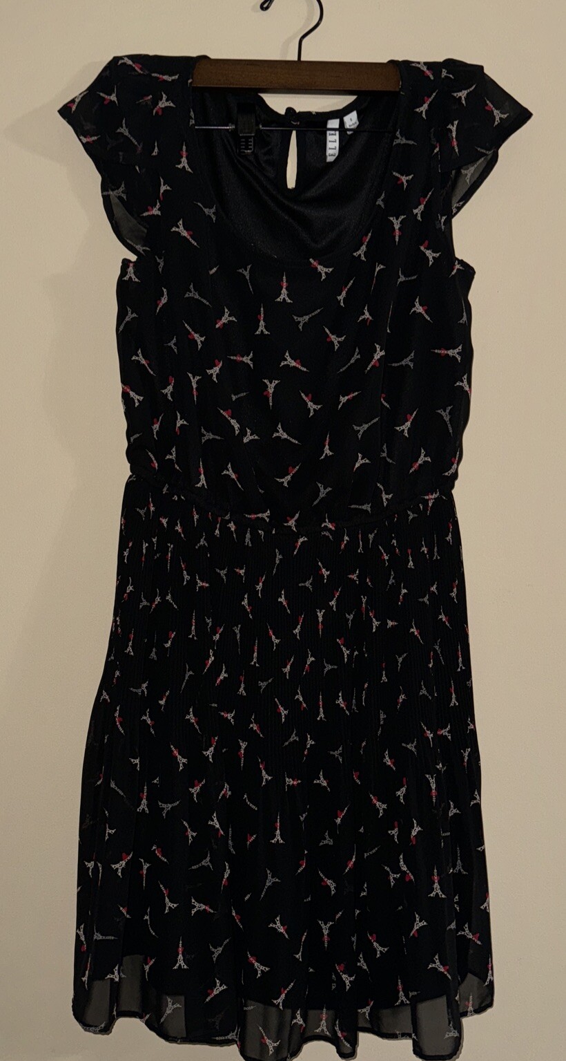 Elle Dress Eiffel Tower Pattern - image 1
