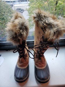 esprit snow boots