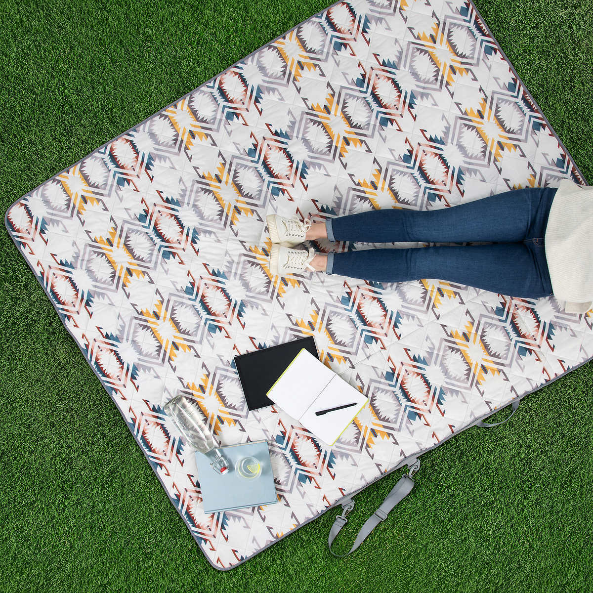 NEW Pendleton Outdoor Packable Blanket 60