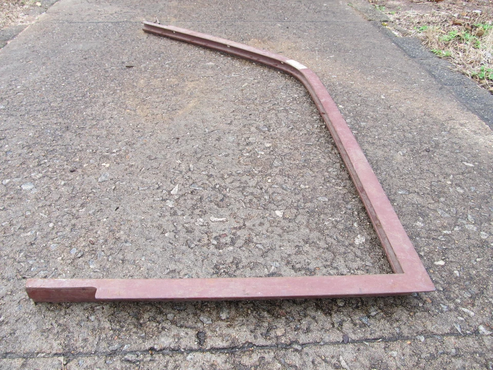 NOS 1960 1961 1962? Ford Falcon LH 2 door Window Frame C0DZ-6422221-B - Imagem 2 de 4