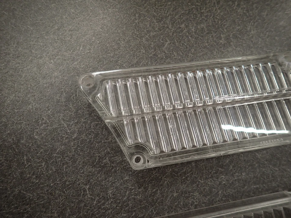 1965 Buick LeSabre Wildcat Electra Cornering Light Lenses Side Lamp Lens 65 Pair - Image 2 of 4