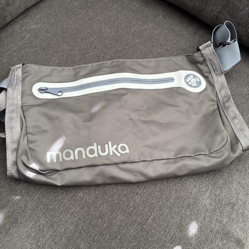 Manduka Go Play 2.0 Yoga Mat Carry Bag with Adjustable Strap Gray