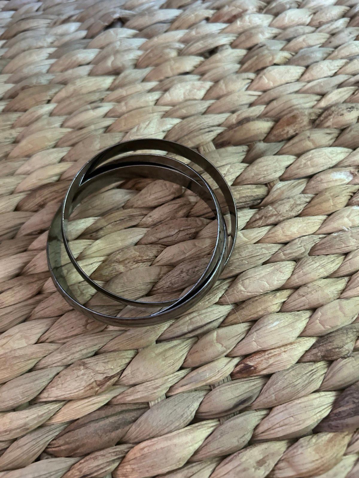 Interlocking gunmetal gray bangle bracelets - image 2