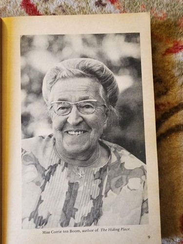 The Hiding Place by Corrie Ten Boom 1971 Special Crusade Edition Trade Paperback - Picture 5 of 5
