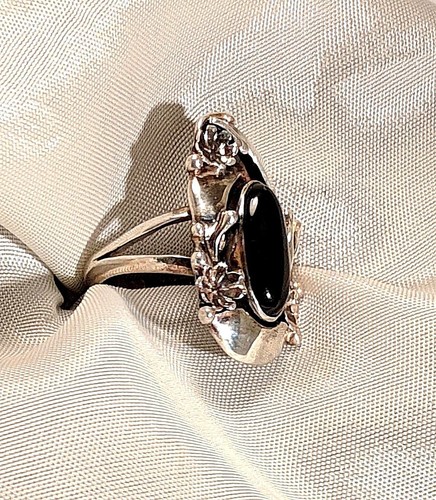 Vintage Stamped Sterling Silver Onyx Ring Signed "RBJ" size 5 - Picture 5 of 9