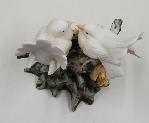 Capodimonte Bisque Doves Bird Flower Roses Branch Savastano Gricci Figurine - Picture 6 of 12