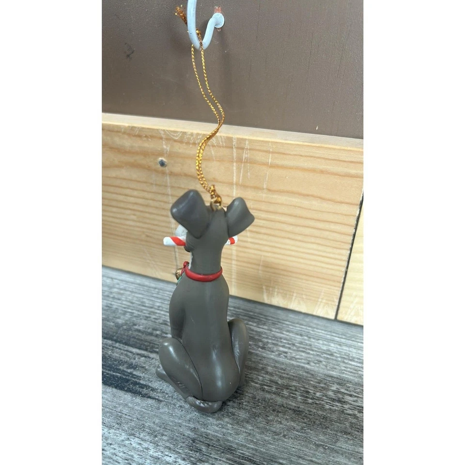 Vagabundo adorno navideño vintage de Disney con bastón de caramelo Foto 3 de 4