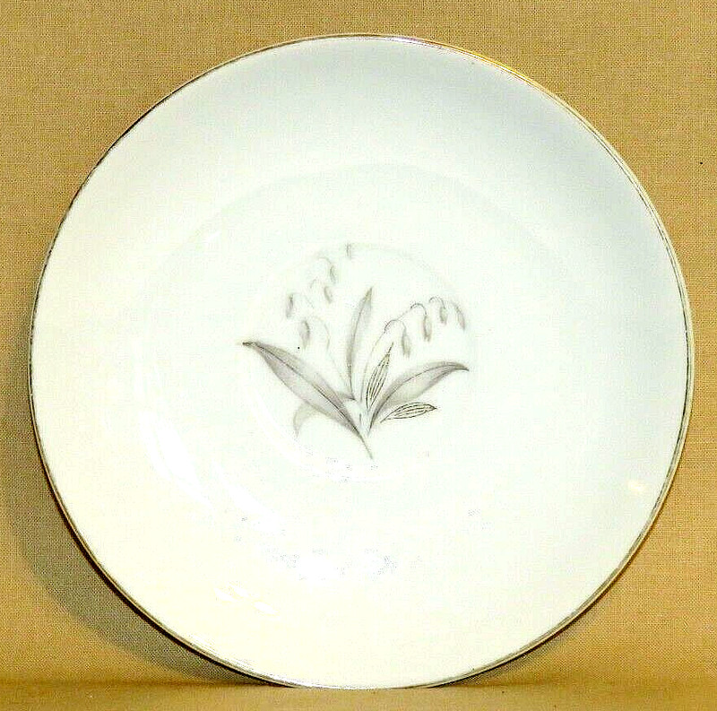 Vintage 1961 Kaysons Fine China Golden Rhapsody w/Gold Trim Saucer
