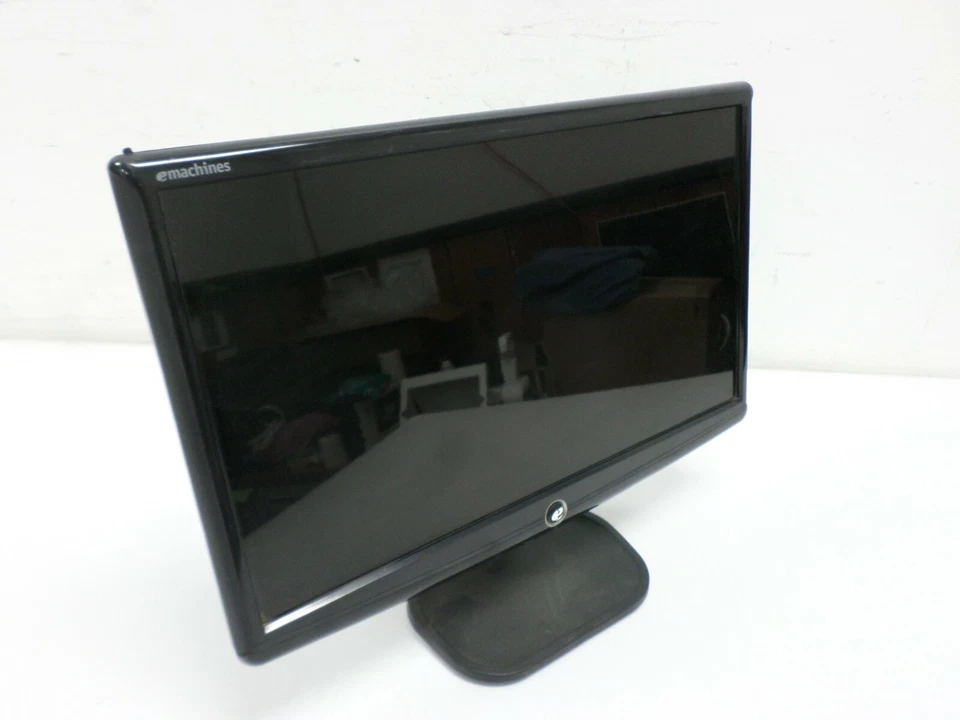 Emachines E182H D 19” LCD Widescreen Monitor  - Image 2 of 4