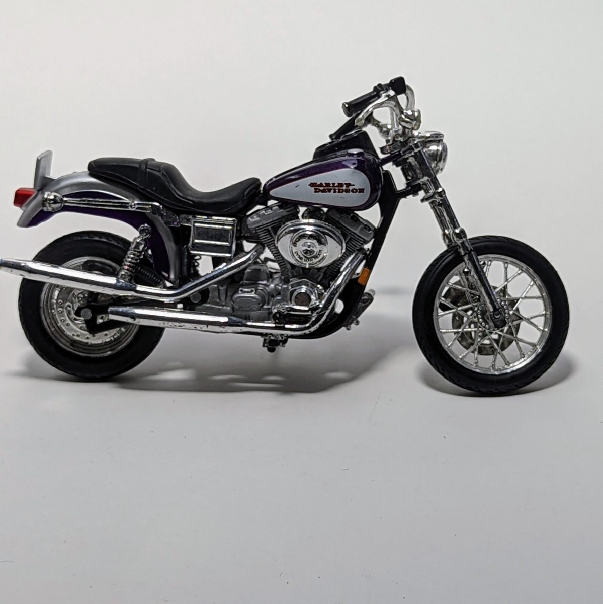 Harley-Davidson FLSTS 1:10 95th ⑤ Maisto Vtg Maisto Harley Davidson Motorcycle Diecast Model FLSTS