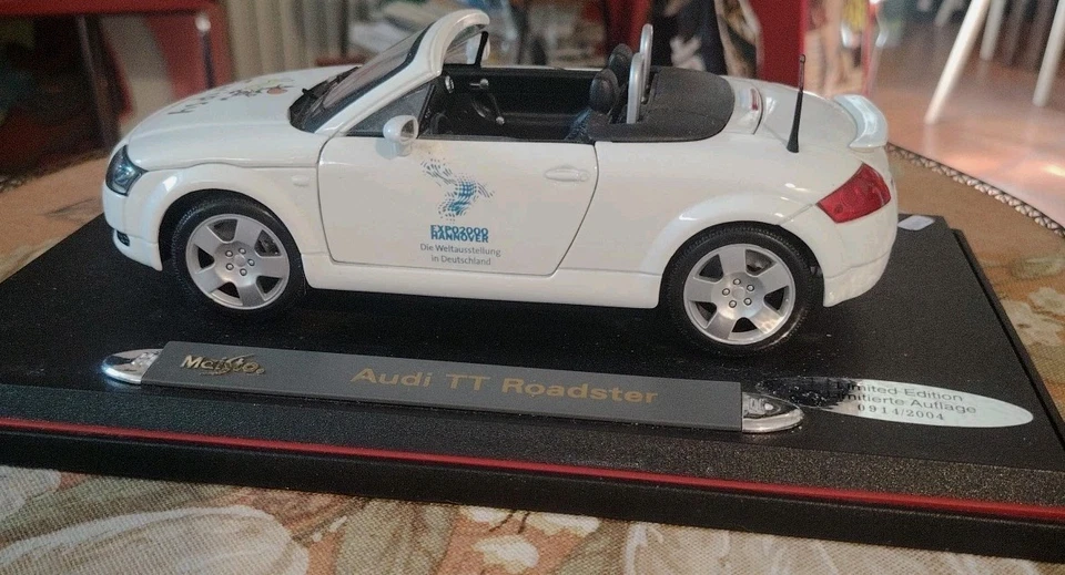 MAISTO LIMITED EDITION 1/18 - AUDI TT ROADSTER (2004) - Modellino Metallo #A2# - Immagine 2 di 4