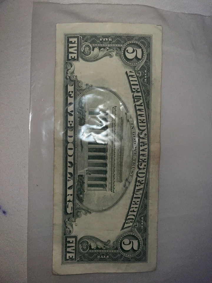 Very Rare (I think) 5 dollar bill H series /w Treasurer and Sec robert rubin sig - Image 2 of 4