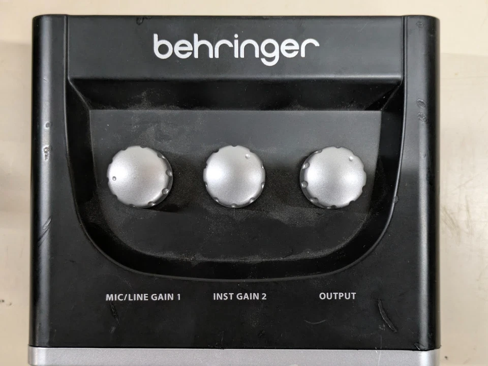 Behringer U-PHORIA UM2 Single Channel Audio Interface Black With Cord - Image 3 of 4