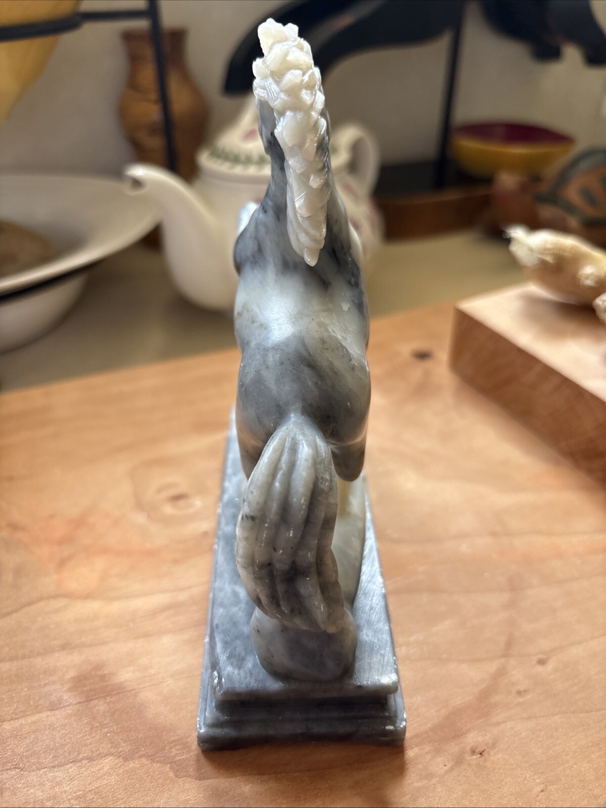 Picture 4 of 24