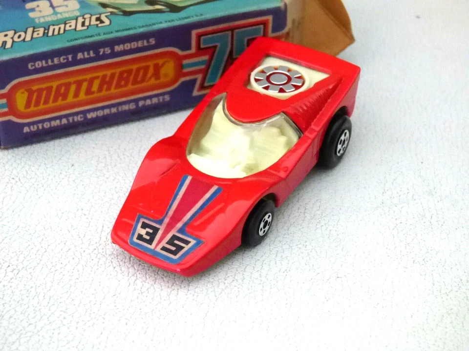 Matchbox Fandango 35 ROLAMATICS COLLECTIBLE TOY CAR Rare Red with Red Fan - Image 2 of 4