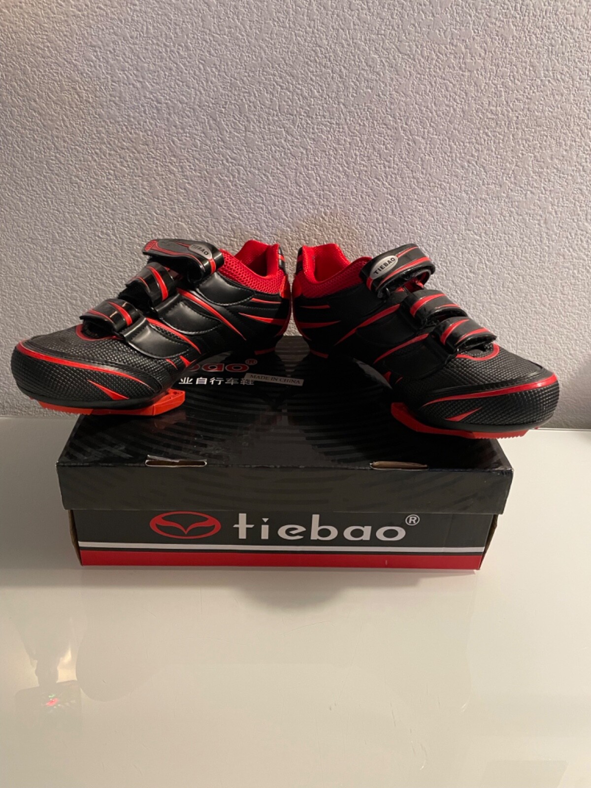 Tiebao road cycling shoes size US6.5 EU 39 black-red new w/box