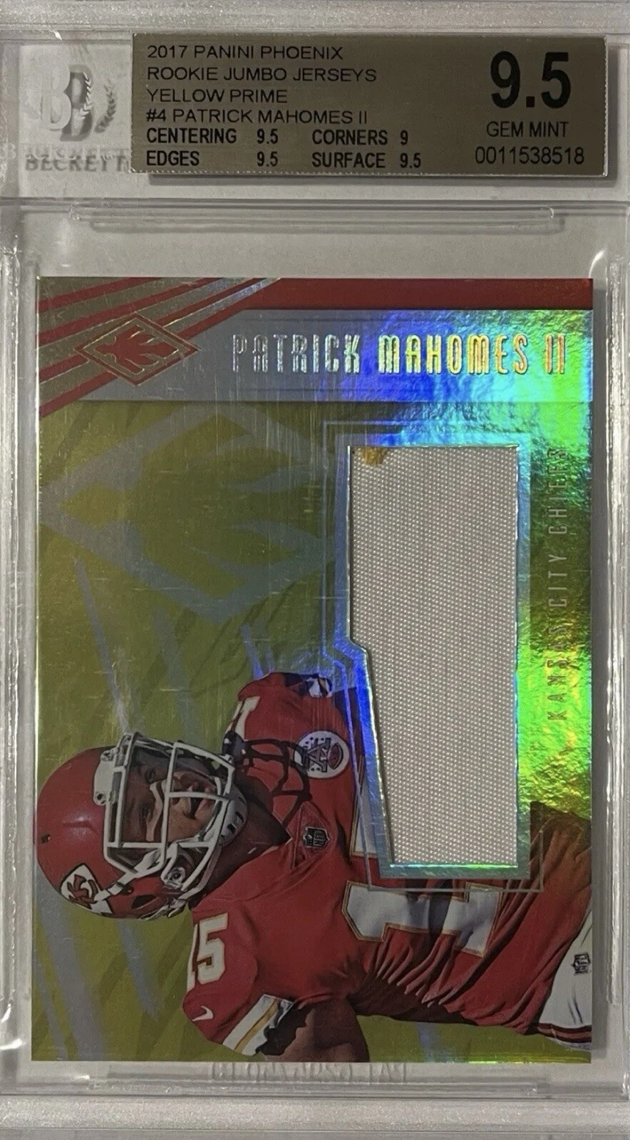 Patrick Mahomes Panini Phoenix Rookie Jumbo Autograph Swatch #PM Yellow Prime