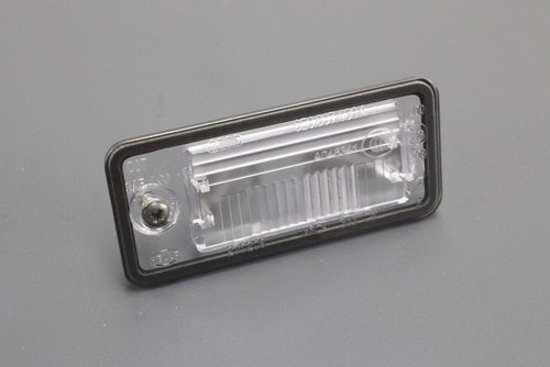 Genuine Audi A3 A4 A5 S8 Q7 RS3 RS6 number plate bulb holder (left) 8E0943021B