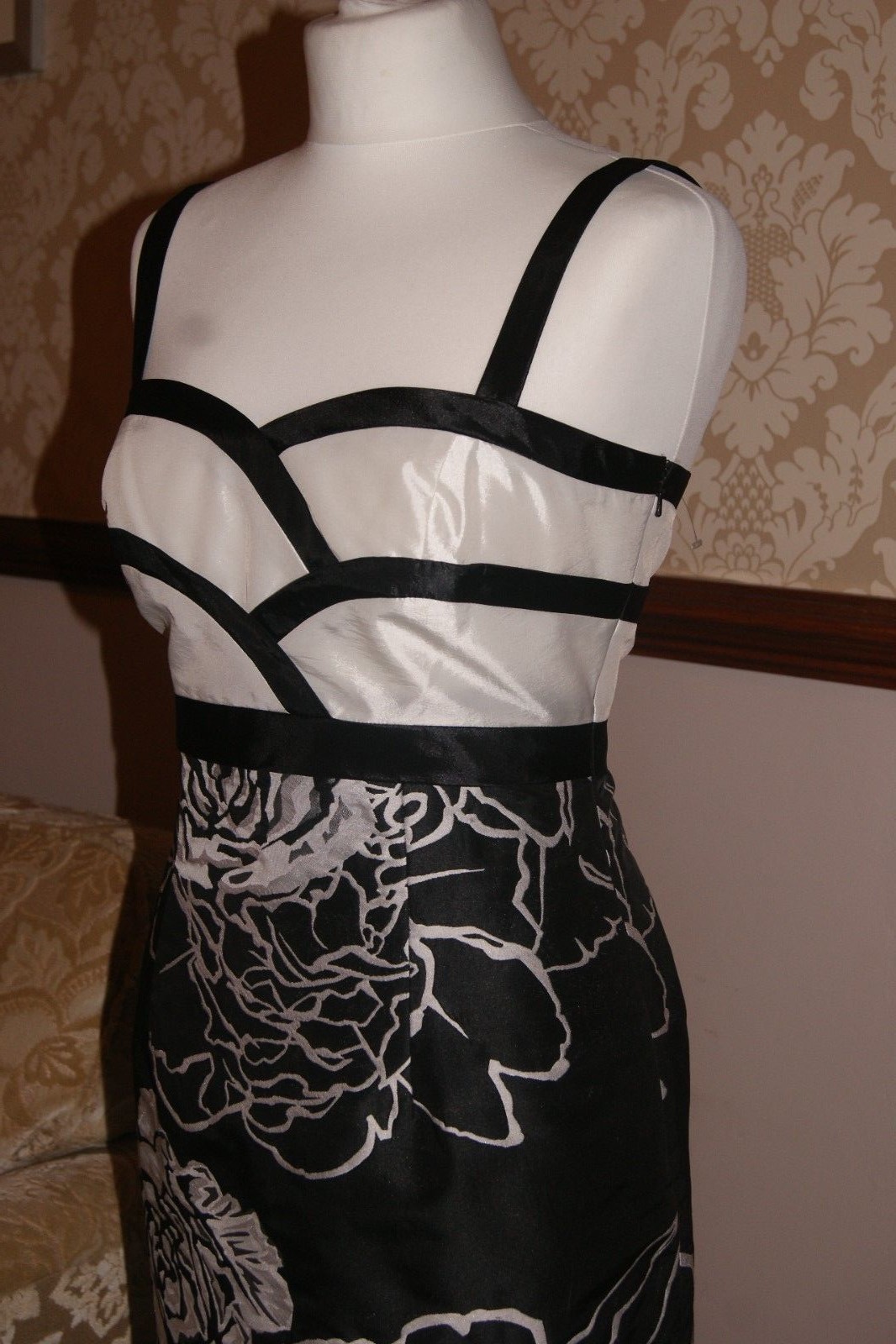 Picture 4 of 7