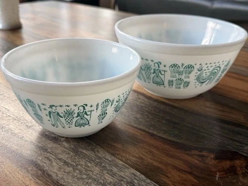 MCM VINTAGE PYREX BUTTERPRINT TURQUOISE 401 & 402 MIXING BOWLS AMISH FARMER SET