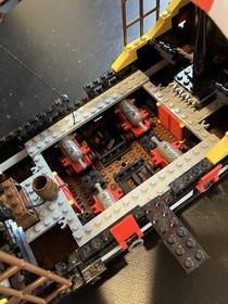 Lego Pirates #10040 &ldquo;Black Seas Barracuda&rdquo; (2002), Used, Very Good Cond,Complete