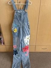 C. O. Z. Y. Women’s overalls with floral design size large