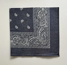 NWoT DENIM BLUE PAISLEY COTTON BANDANA Scarf • COWBOY ROCKABILLY HIPPIE BIKER