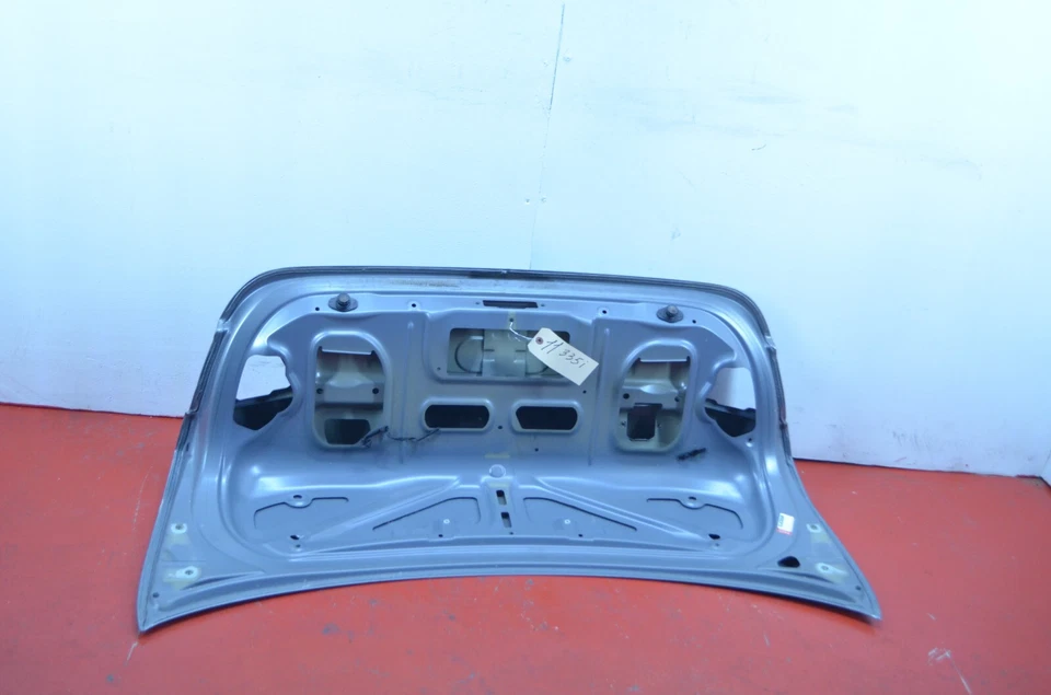 09-11 BMW E90 328i Serie 3 Tapa maletero carcasa panel gris OEM Foto 3 de 4