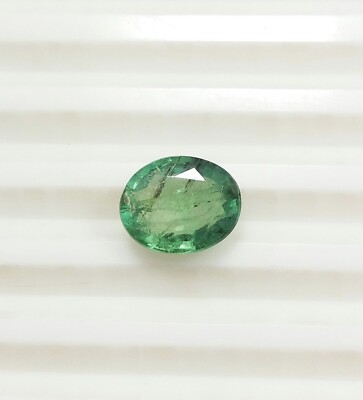 2,88 ct natürlicher AAA-grüner Glanz sambischer Smaragd ovaler Schliff unbeha...