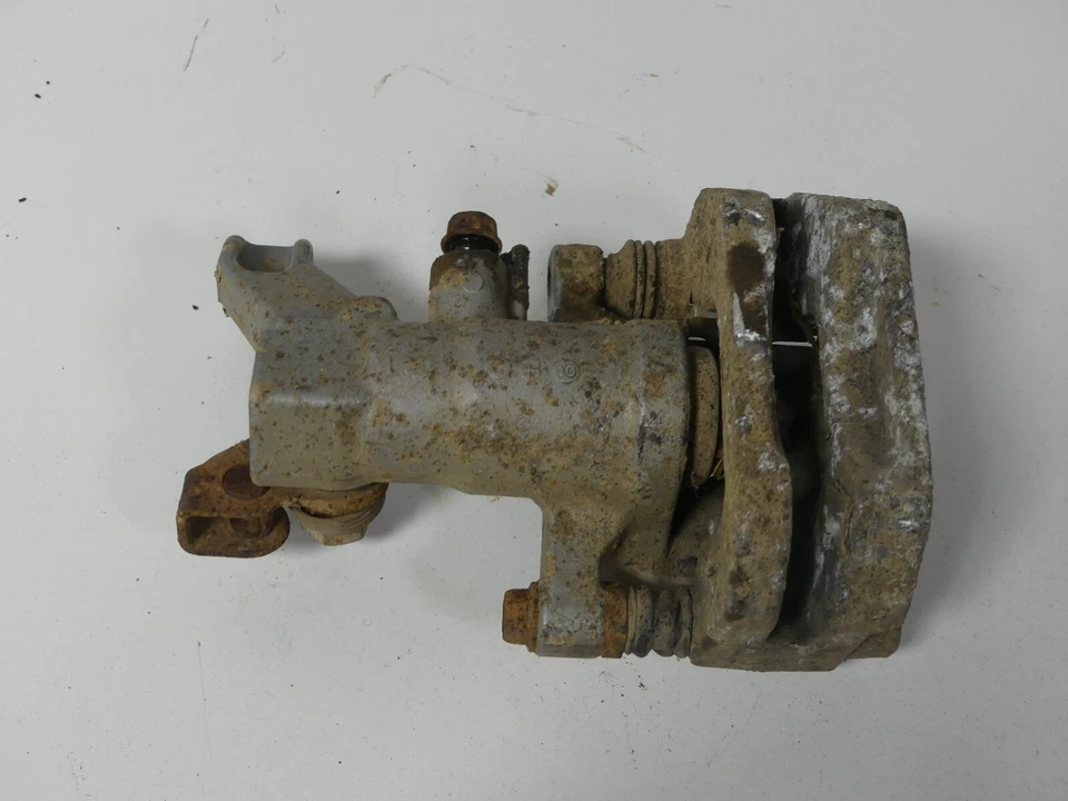 2003 年本田 Fourtrax Rincon 680 650 后制动卡钳 CC R2 — 第 4/4 张图片