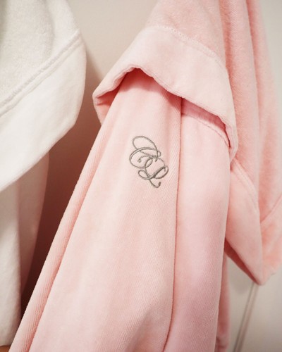 Hooded 100% Turkish Cotton Bathrobe - Baby Pink Terry Cloth Robe for Women - Picture 7 of 10