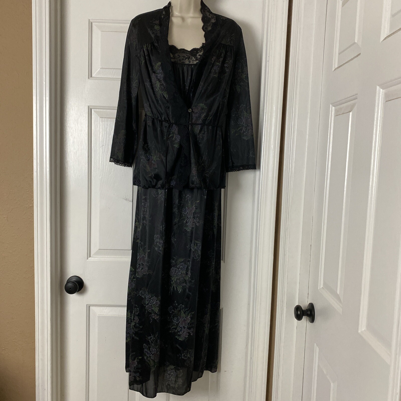Picture 1 of 15