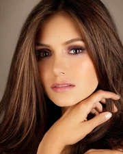 NINA DOBREV 8x10 PHOTO *