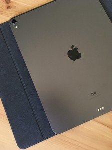 iPad-Pro-12-9-3rd-gen-256gb-wifi-and-Apple-Smart-Folio