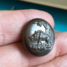ANCIEN BOUTON . CHASSE VENERIE. SANGLIER MARCASSIN.  25MM. R.F & P PARIS