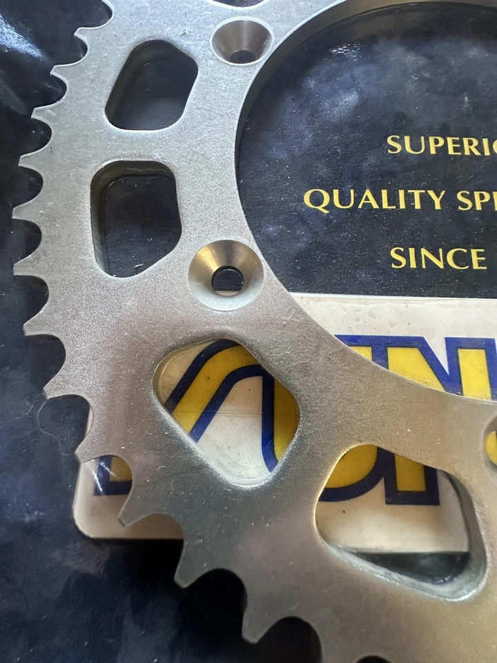 Roda dentada traseira Sunstar Works Triplestar Alum 520-48T Honda Yamaha 5-359248 CO - Imagem 3 de 3