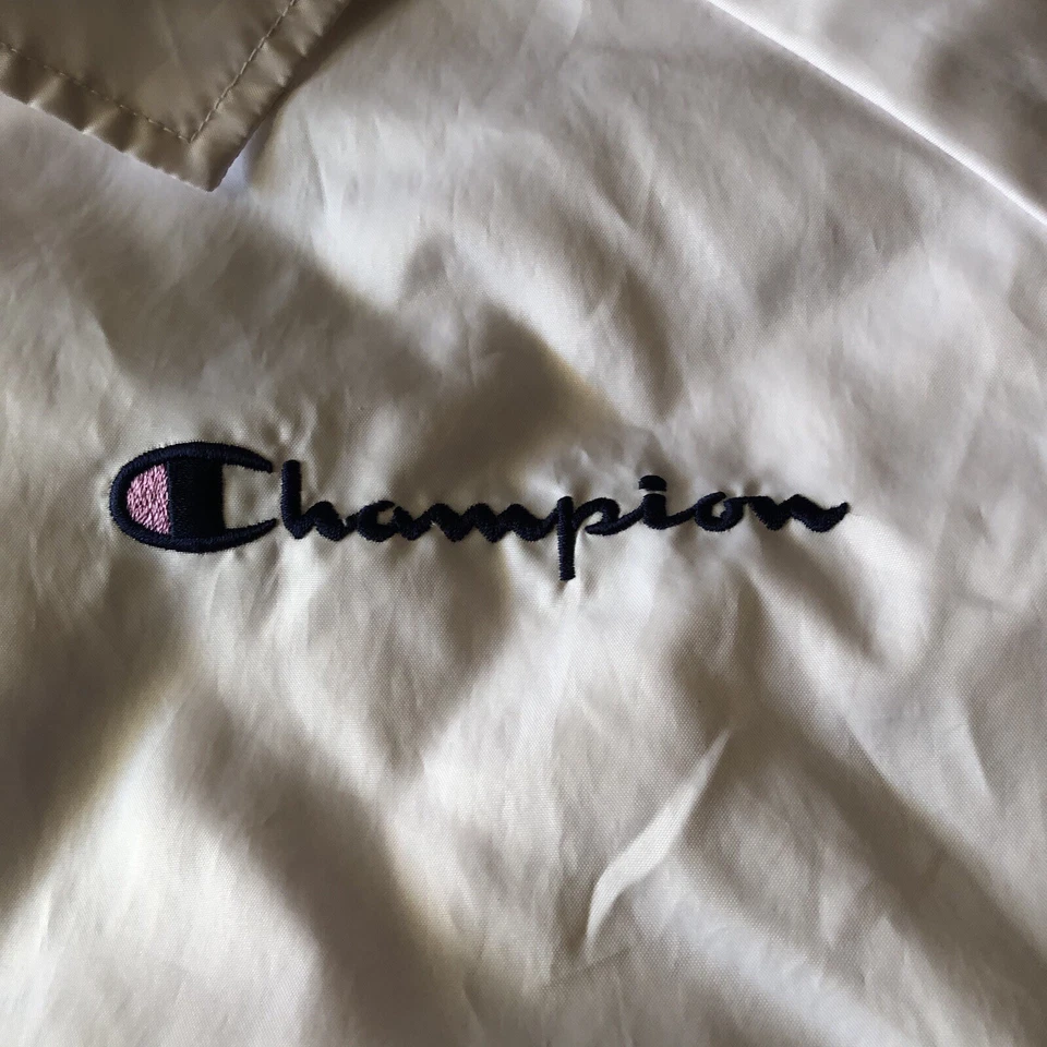复古 Champion 女式按扣白色风衣。 Sm. 背面着色中号 — 第 4/4 张图片