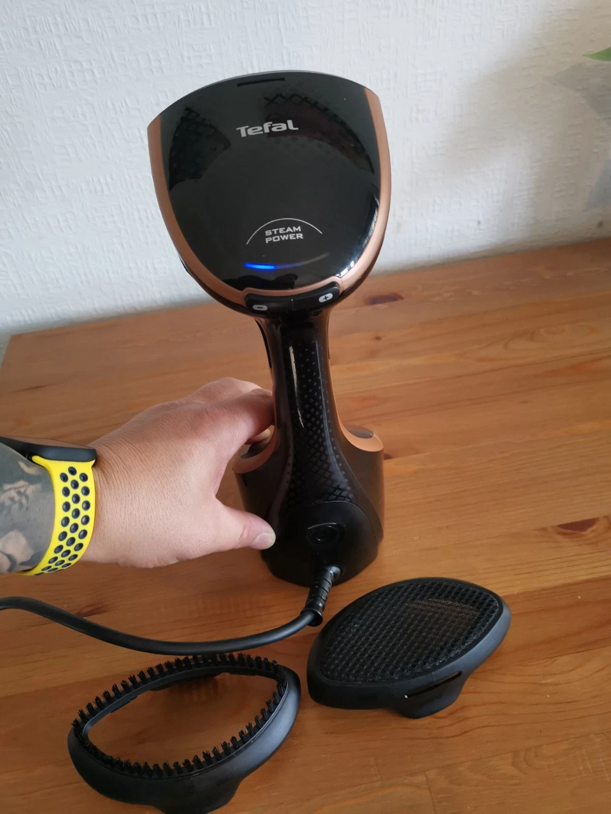 Tefal DT9100 Handheld Garment Steamer 1600W