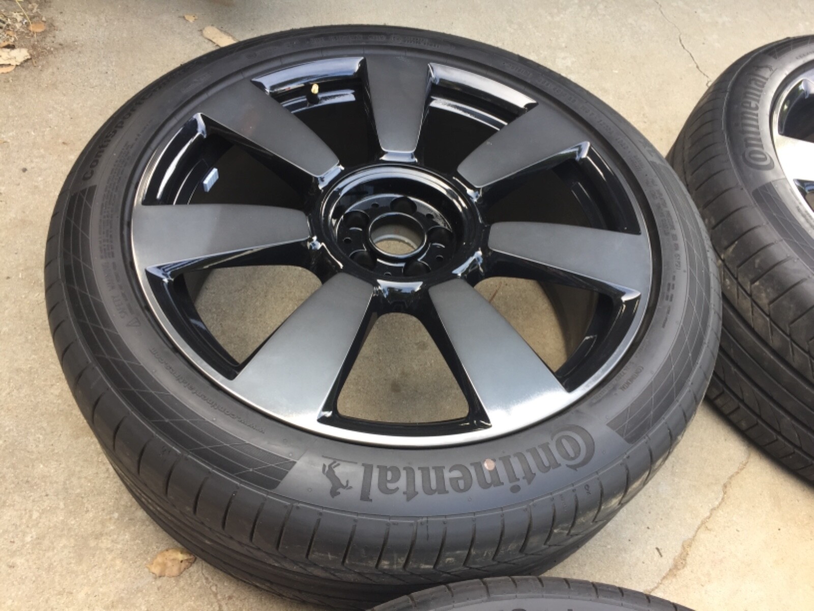 22" BRND NEW OEM FACTORY ORIGINAL ROLLS ROYCE PHANTOM VIII CULLINAN WHEELS TIRES
