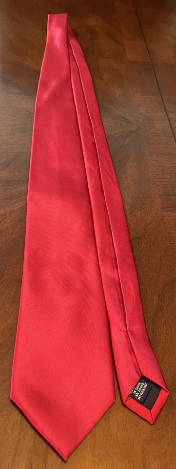 Pierre Cardin Red 100% Polyester Men’s Neck Tie Made In China - Image 3 of 4