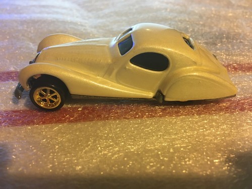 Hot Wheels FAO Schwarz Gold Series 1 