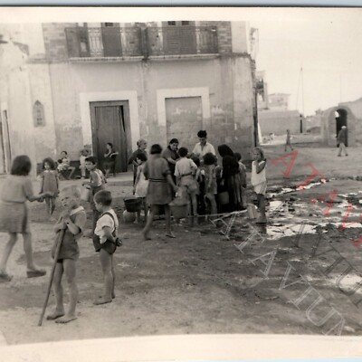 c1945 RAF Air Ministry Photo Italy or Greece Children at Well Water Fountain 5''